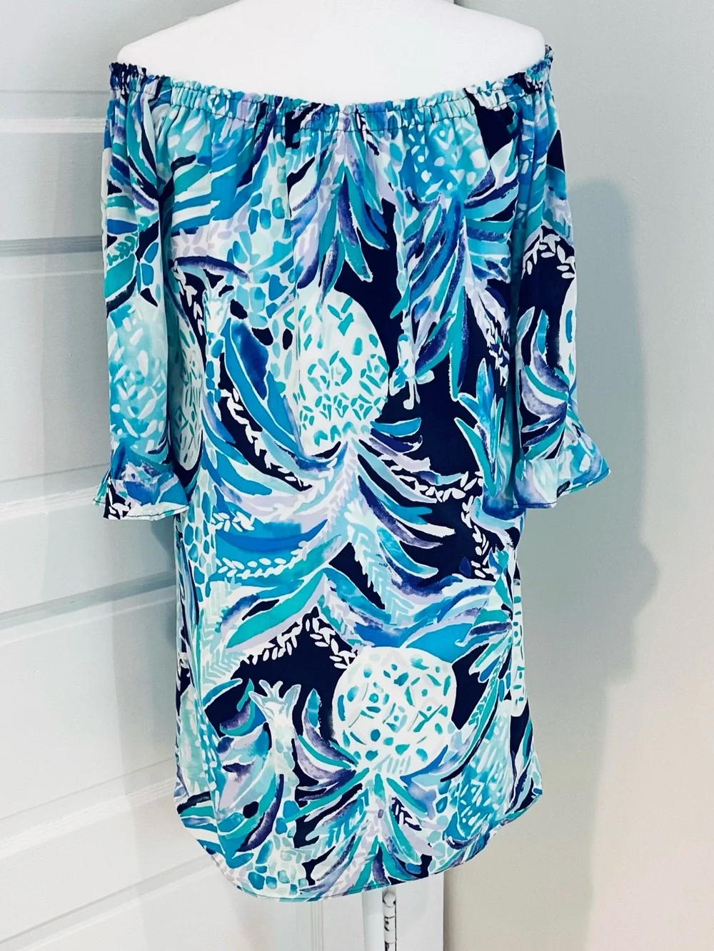 Lilly Pulitzer Off-Shoulder Lined Tropical Print Dress - Like New. - Picture 4 of 9